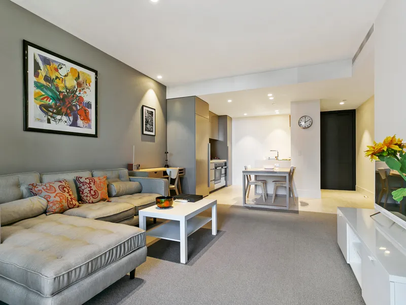 ULTIMATE IN CITY LIVING - PARIS END OF THE CBD
