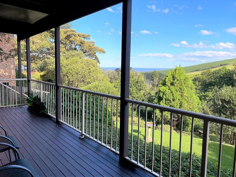 ~PEACEFUL SURROUNDINGS~ Available 01.04.2021