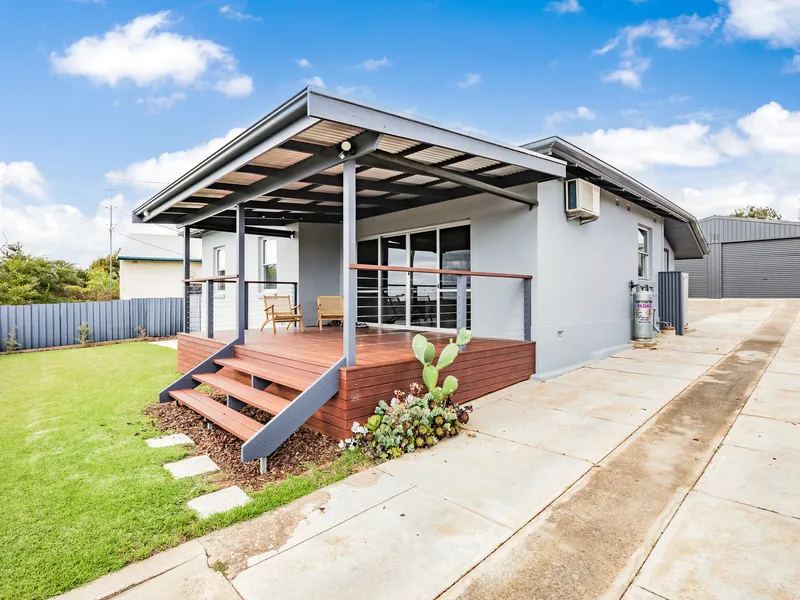 Renovated elegance and urban convenience at 5 Frobisher Street, Port Lincoln.