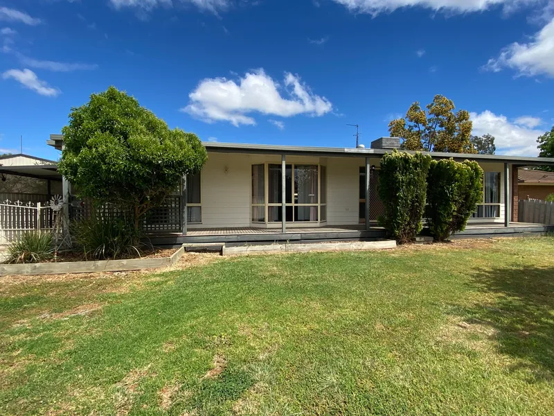 BEAUTIFULLY PRESENTED HOME