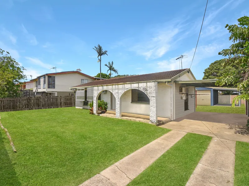 Perfect location, brick built and a shed!!!