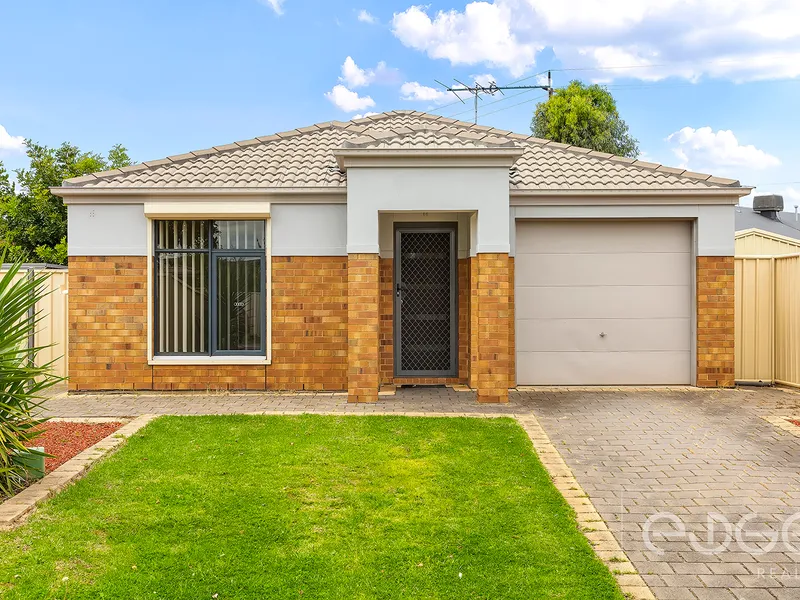 Picture-Perfect Home Promising Comfort and Convenience!