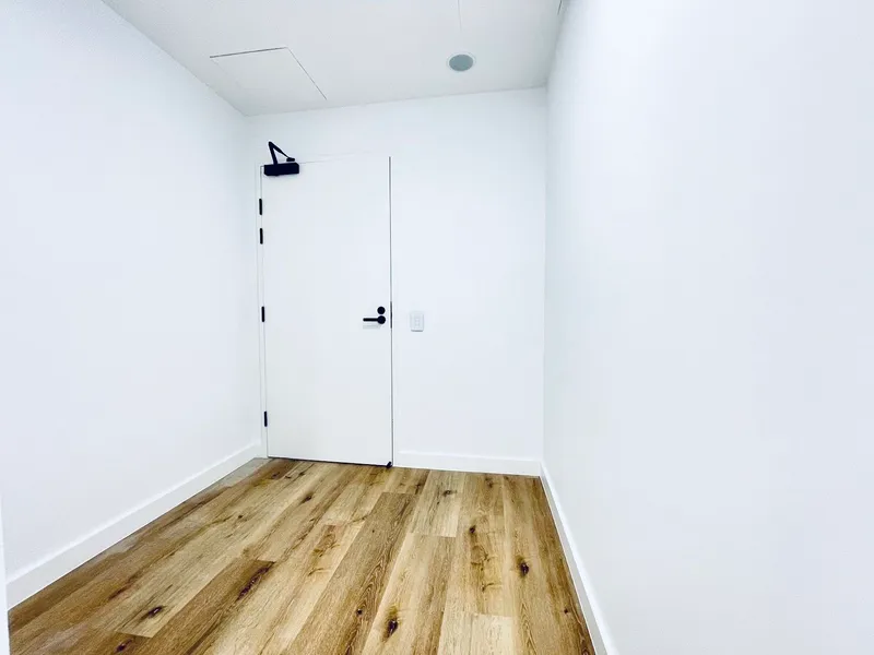 Brand New 2 Bedrooms + Study Room Apartment for Lease Now