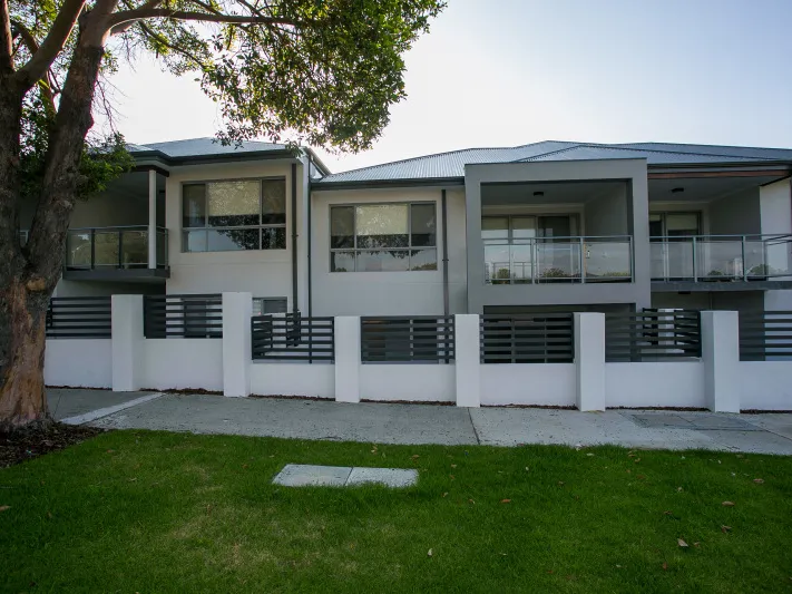 1 BEDROOM, 1 BATHROOM LUXURY APARTMENT  ON FIRST FLOOR