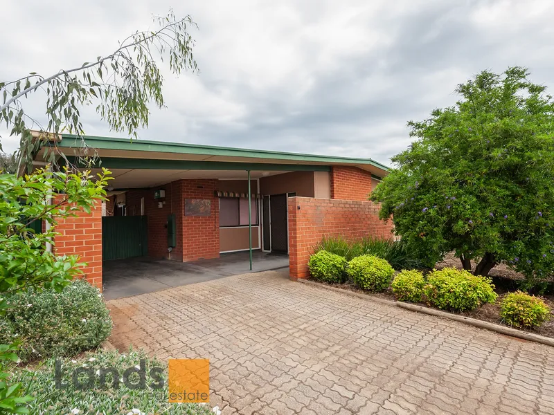 Neat 3 bedroom family home - available 22nd April 2021