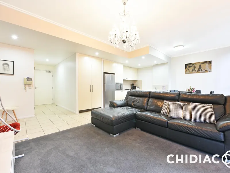 Oversized One Bedroom Apartment | Large entertainers courtyard | Open plan
