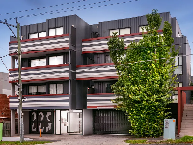 Modern Living in Great Location