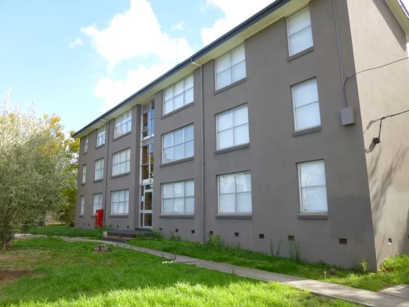 Full Renovated 2 Bedroom Unit 