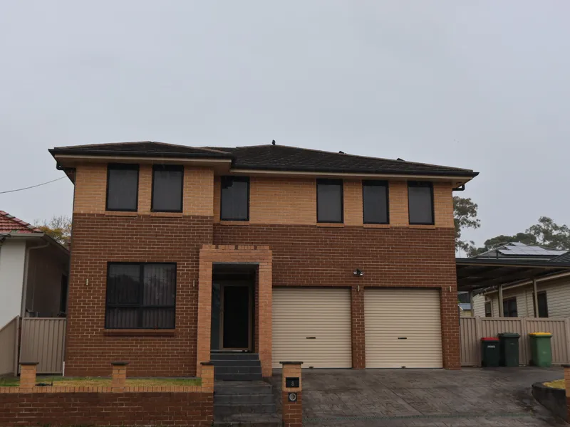 Luxurious and Spacious Brand New 5-Bedroom Family Home