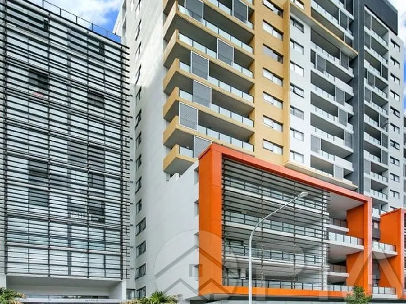 Resort Style Luxury 3 bedrooms Apartment best location in PARRAMATTA with Gym and Swimming pool