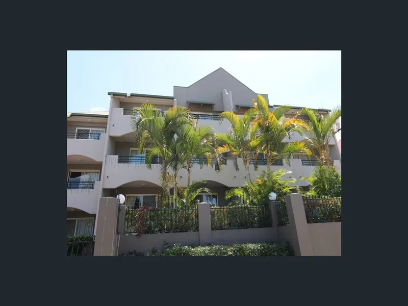 Resort style, easy living at Southbank - Airconditioned & Fully Furnished
