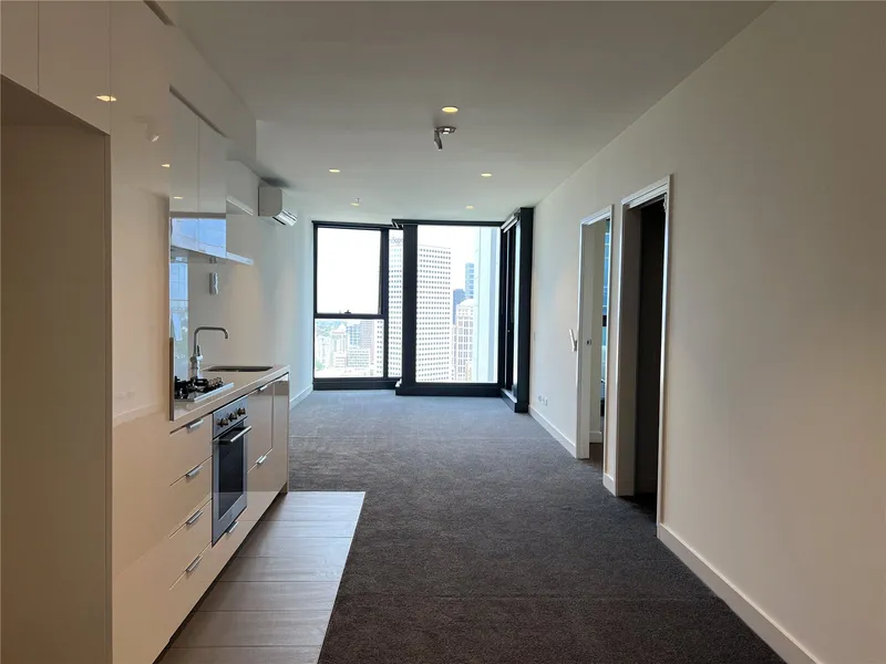 2 bedroom apartment located in the heart of CBD!