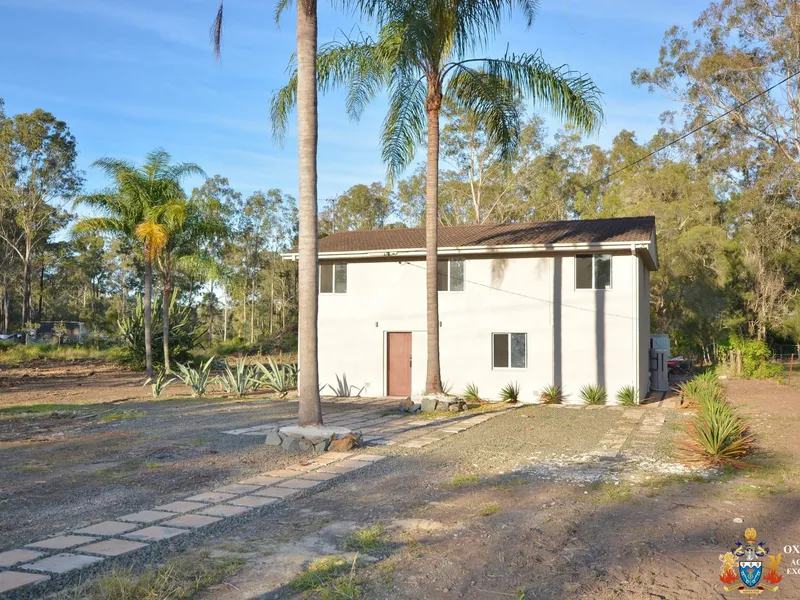 BRAND NEW REFURBISHED HOUSE CONVENIENT COUNTRY LIVING 