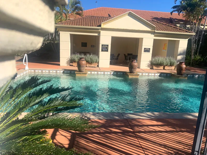 Three Bedroom Immaculate Modern Townhouse