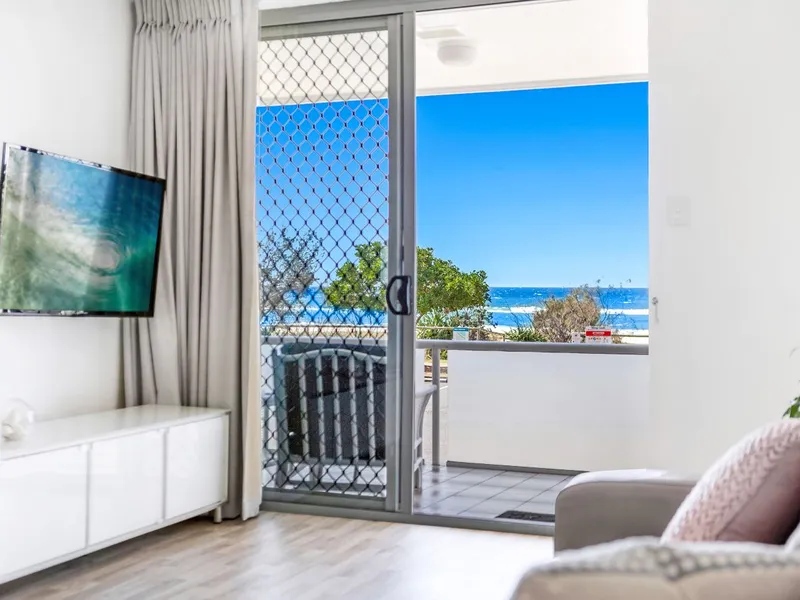 Bilinga / North Kirra Beachfront