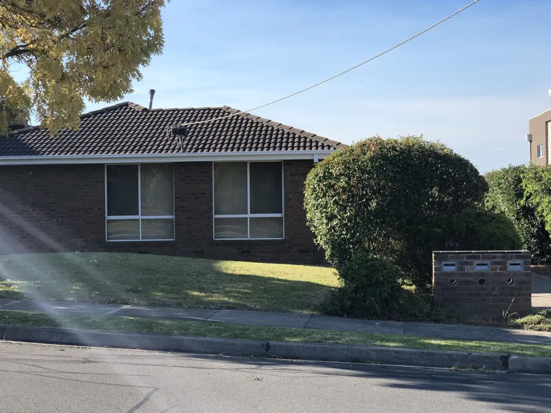 2 Bedroom Unit plus lock-up Garage