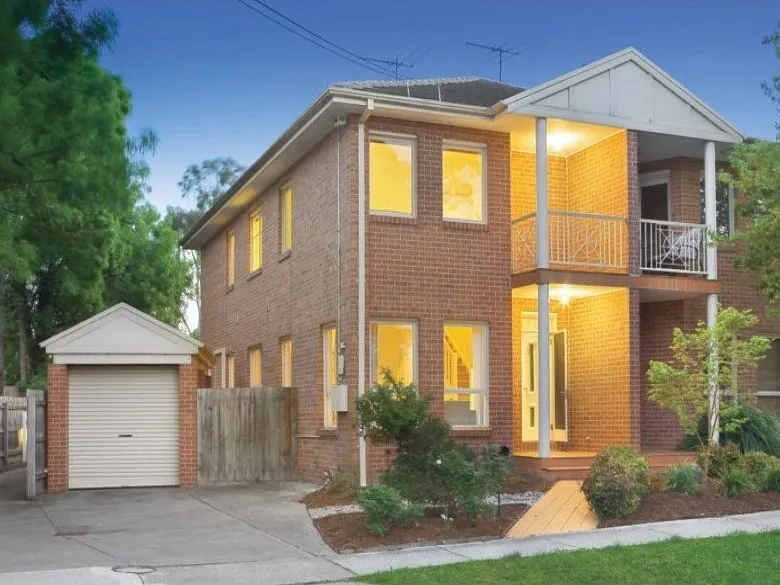 Well located in Mont Albert North