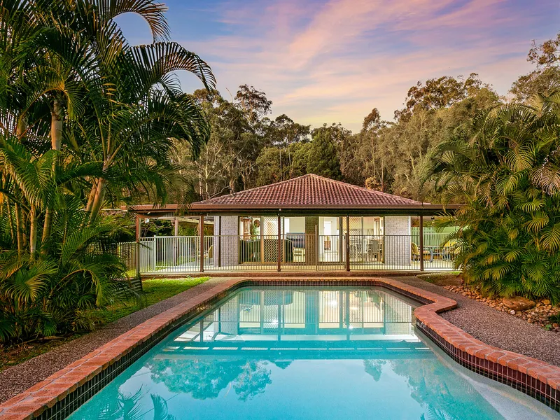 Tranquil family bushland retreat, minutes from the beach