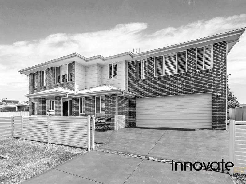 Modern Family Beauty, Moments to the Lake!