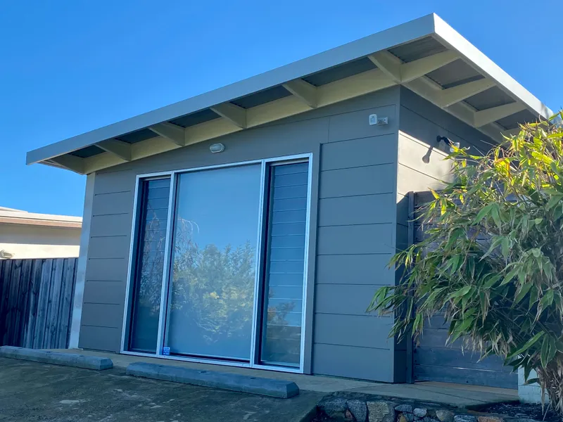 COASTAL STUDIO