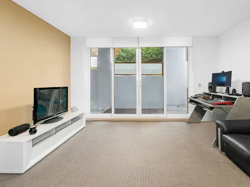 Contemporary lifestyle apartment in premier setting