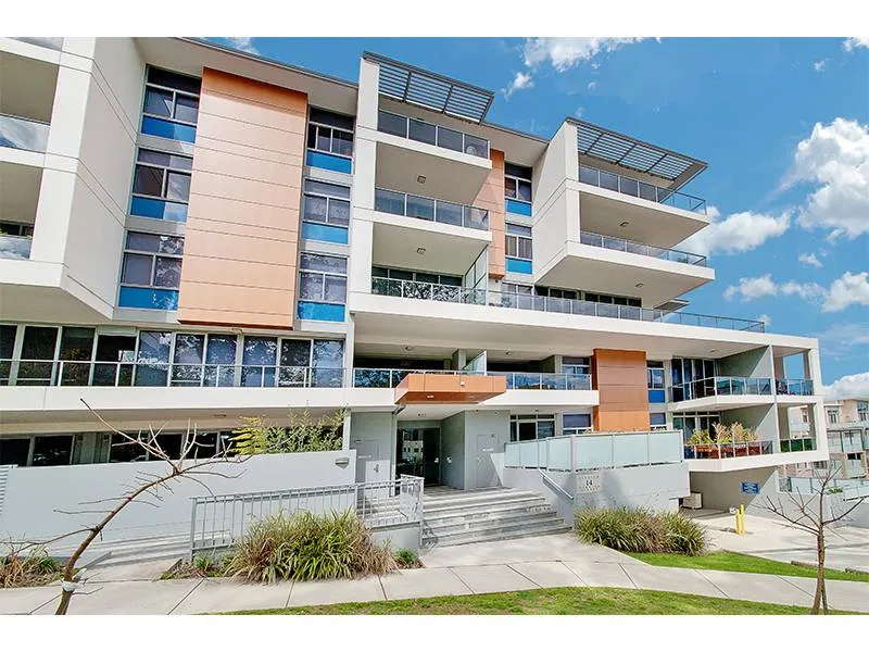 MODERN & SPACIOUS GROUNDFLOOR COURTYARD APARTMENT WITH 1 WEEKS FREE RENT!