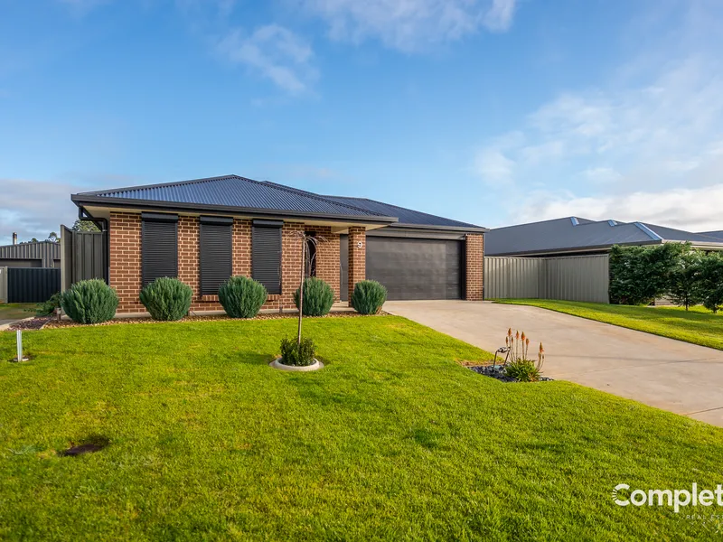 Complete Real Estate - Kim Cawthorne