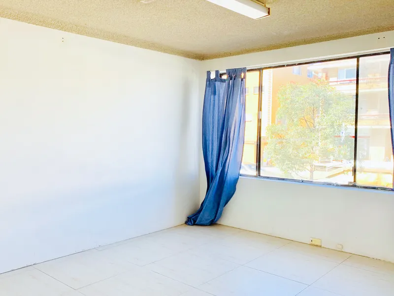 Huge 2 Bedroom Unit 3 Minutes Walk to Station
