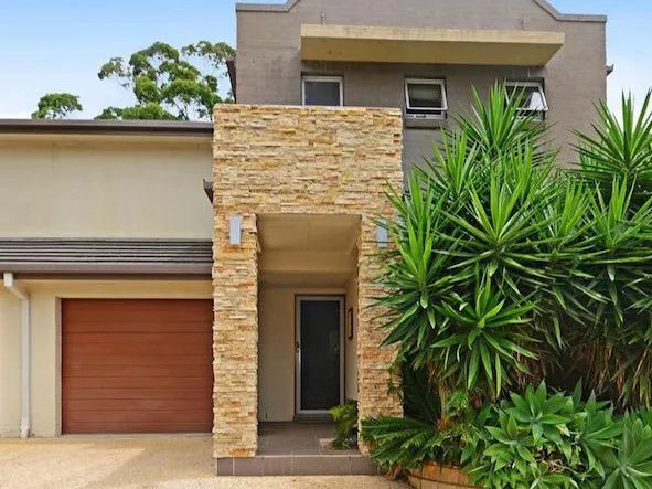 Modern spacious townhouse