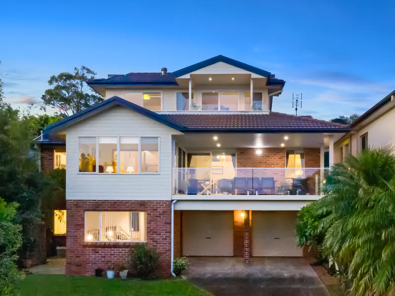 Entertainers delight with endless coastal views