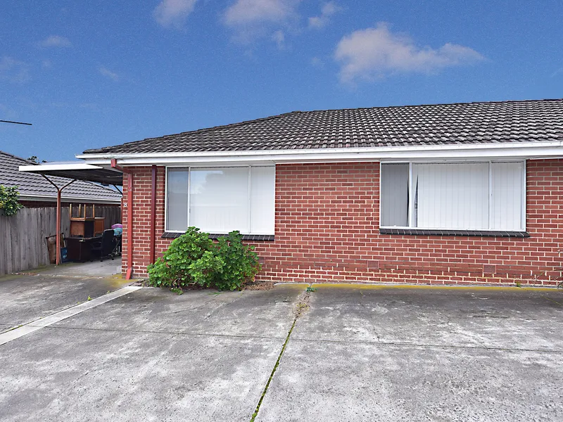 Fully Furnished Two Bedroom Unit!