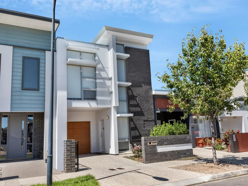 **UNDER CONTRACT** LOCATION & CONVENIENCE