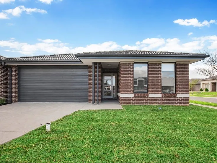 YOUNG LOW MAINTENCE HOME IN A SOUGHT-AFTER LOCATION!