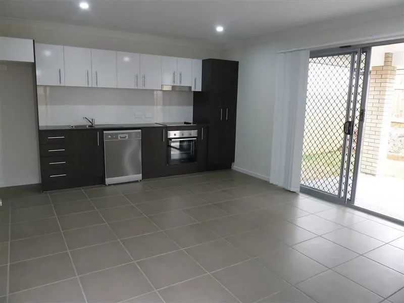 Townhouse in Redbank Plains