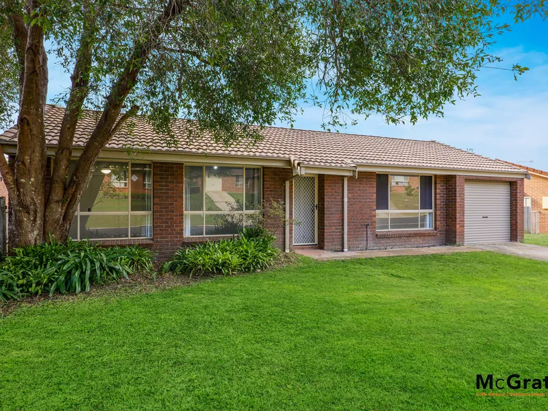 3 Bedroom Home close to local amenities.