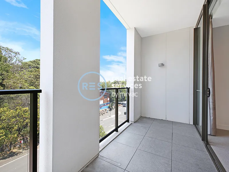 Oversized Open-Plan Apartment in Mirvac's Harold Park