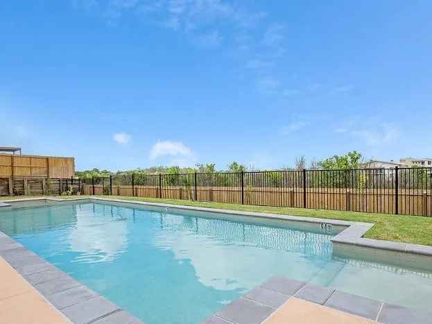 HIGH RETURN - EXCELLENT TENANTS - FABULOUS POSITION