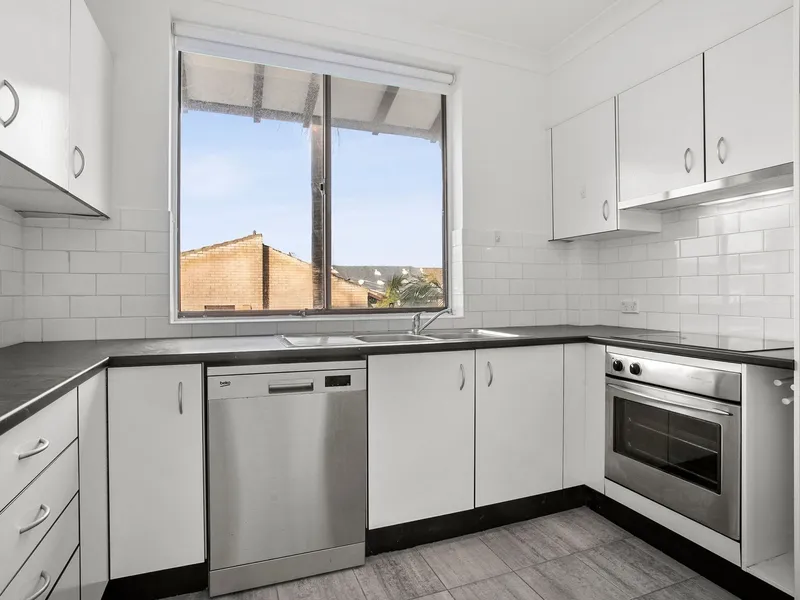 Two Bedroom Top Floor Apartment