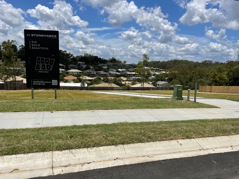 BIG, BOLD & BEAUTIFUL !