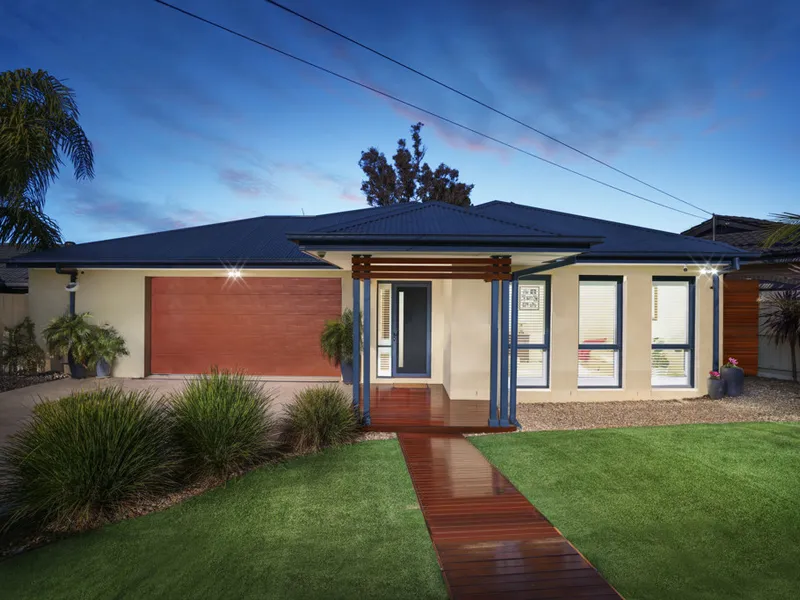 Immaculate Low Maintenance Home in the Heart of Knoxfield!