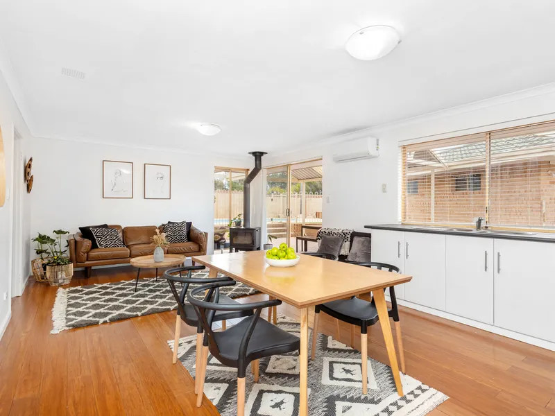 LIGHT, BRIGHT & FAB!