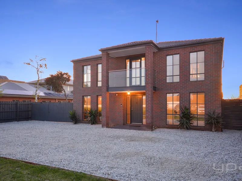 RENOVATED STUNNER WITH THE COASTAL LIFESTYLE!