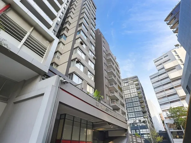 FULLY FURNISHED ONE BEDROOM APARTMENT