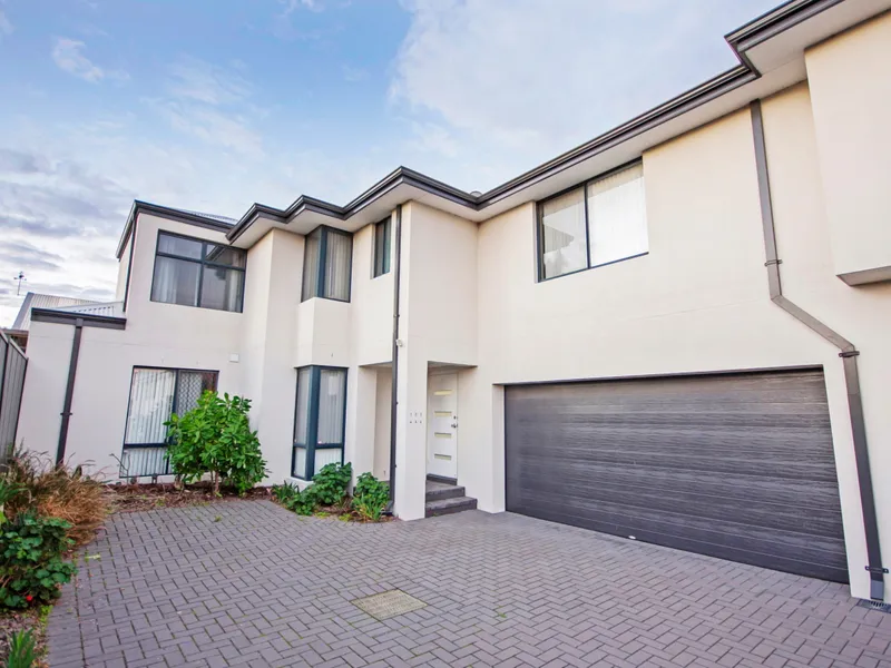 ONE OF THE BEST APARTMENTS IN SPEARWOOD