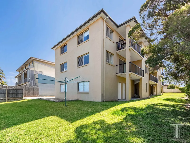 Prime Position Surrounded by Amenities