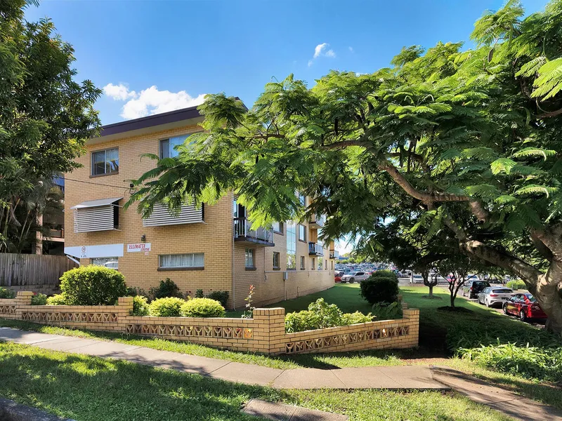 Easy Living, Spacious Two Bedroom Apartment