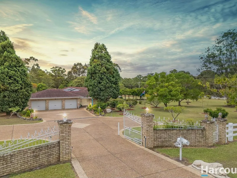 A Garden Lovers Paradise – Cherished Small Acreage