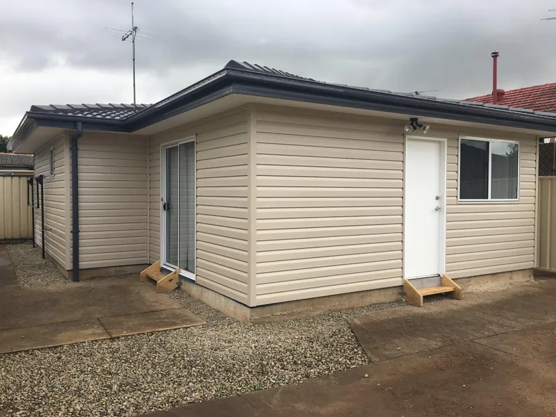 BRAND NEW GRANNY FLAT WITH GARAGE!