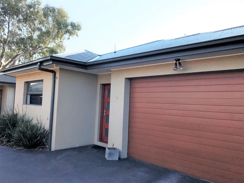 CALL NOW FOR YOUR PRIVATE VIEWING   MODERN 2 BEDROOM HOME WITH ALL THE EXTRAS….