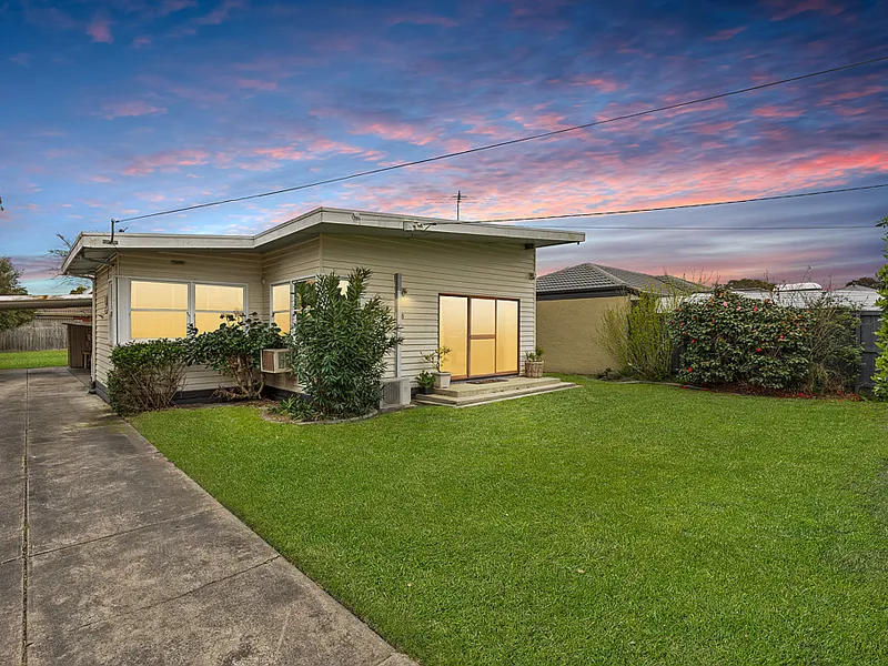 Supersized Land in a Family-friendly Zone